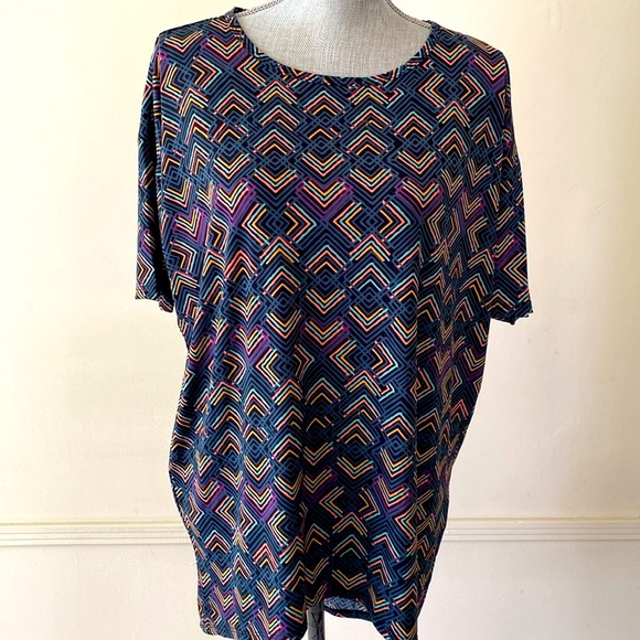 LuLaRoe “IRMA” HIGH-LOW TUNIC OVERSIZED TOP SIZE EXTRA EXTRA SMALL 🌟NWT🌟 - Picture 2 of 11